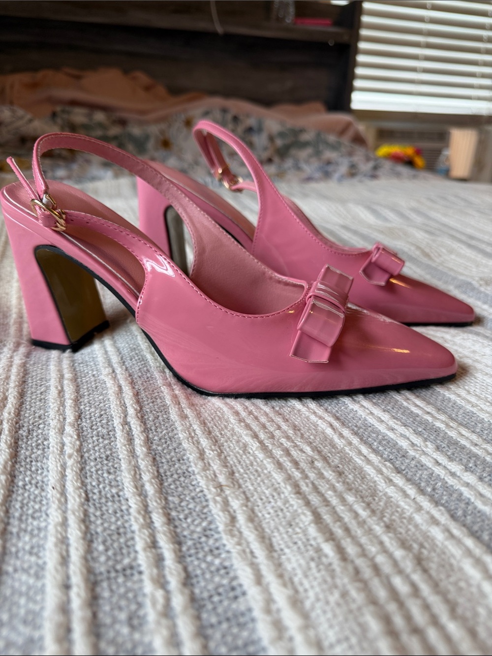 Women's 8WW Pink Patent Slingback Block Heels with Bow Detail